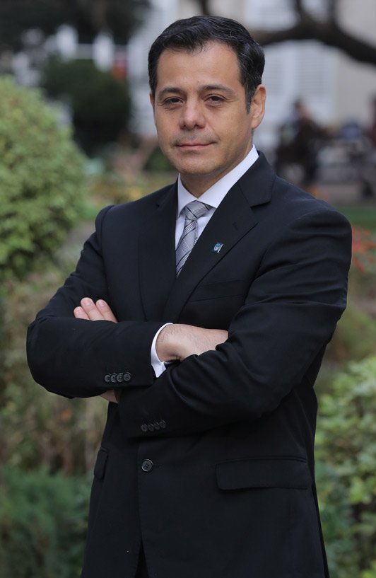 decano-francisco-alarcon